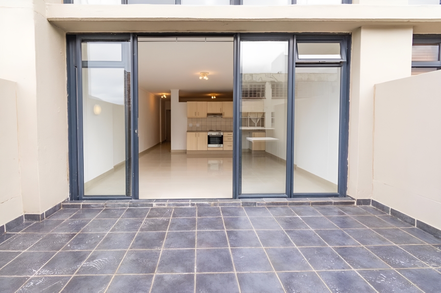 1 Bedroom Property for Sale in Zonnebloem Western Cape